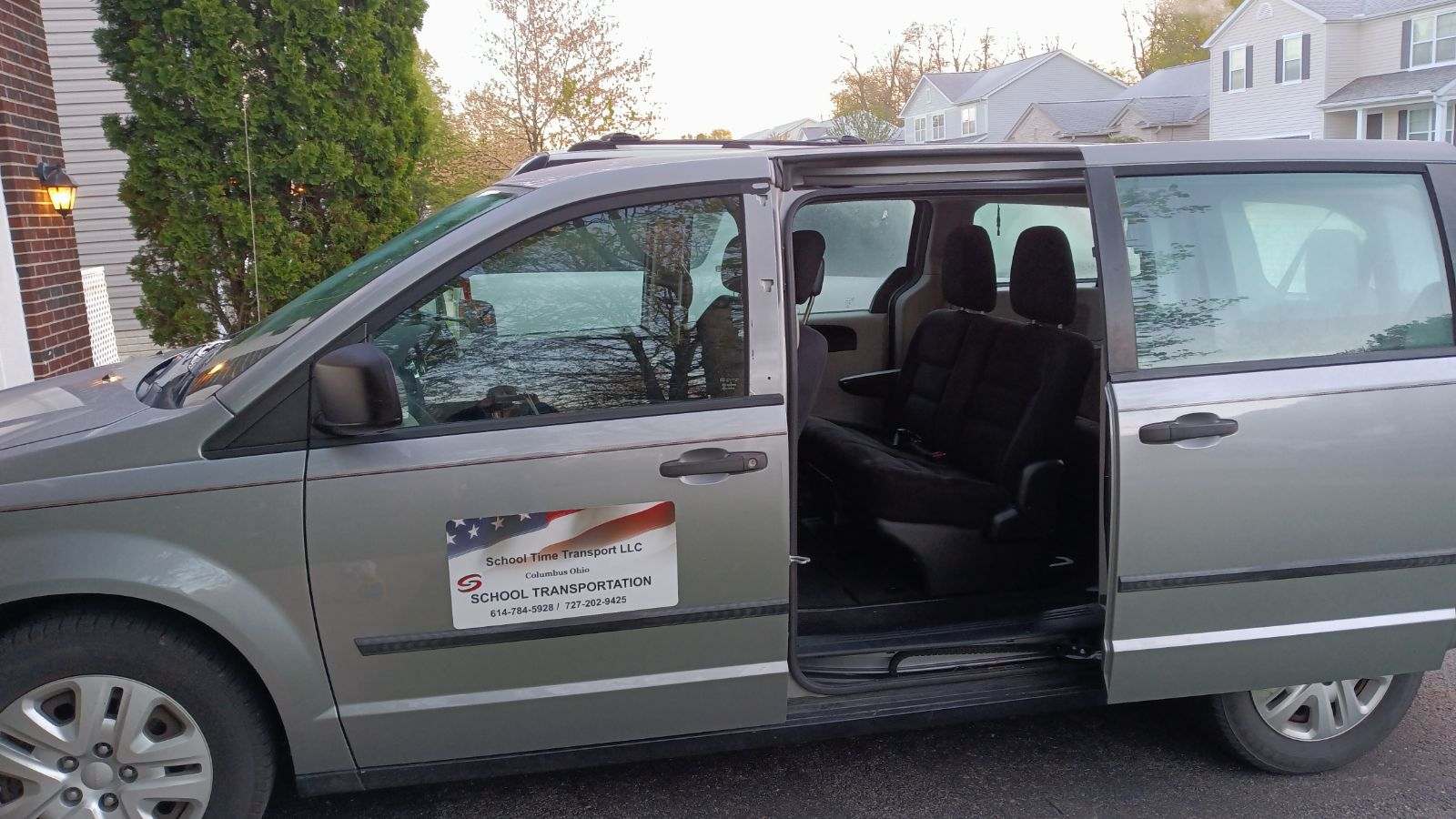 private minivan for school student transportation
